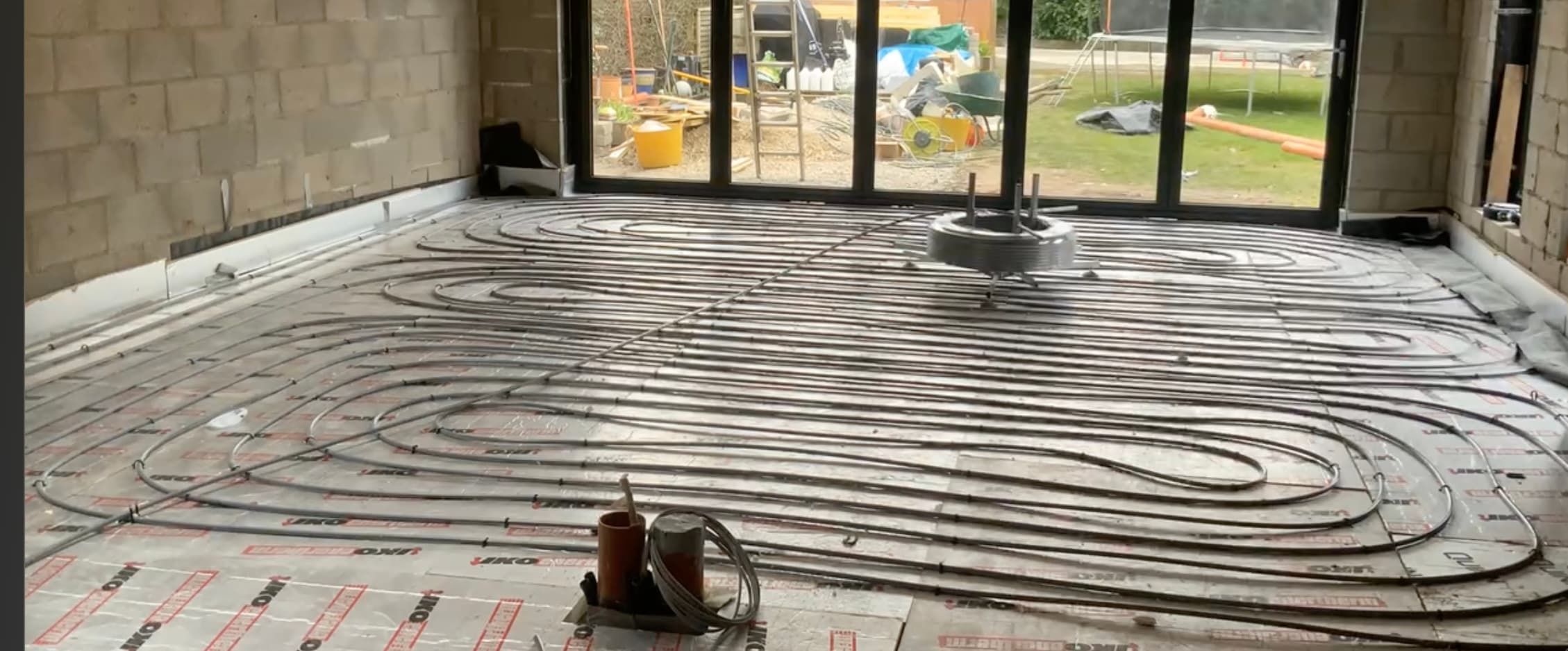 Open-plan room with underfloor heating