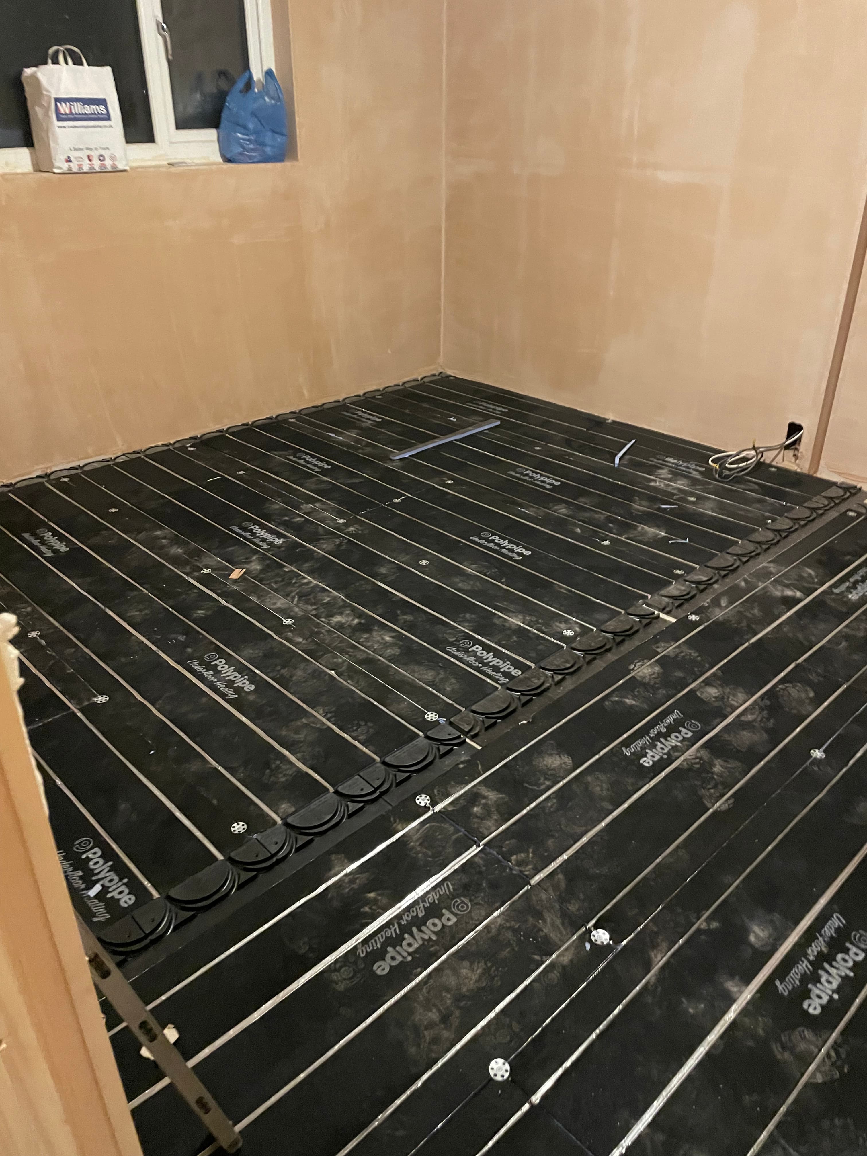 Overlay underfloor heating room